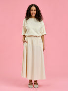 Paita: L / Hame: M - 170cm